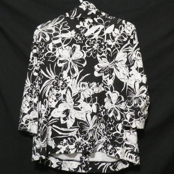 GOOD FORTUNE | large | Black and White Floral Snap Button-Up Jacket | NWOT - Picture 3 of 16